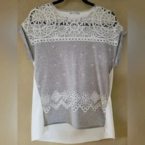 Zara | T-Shirt with Pretty Details, Size S